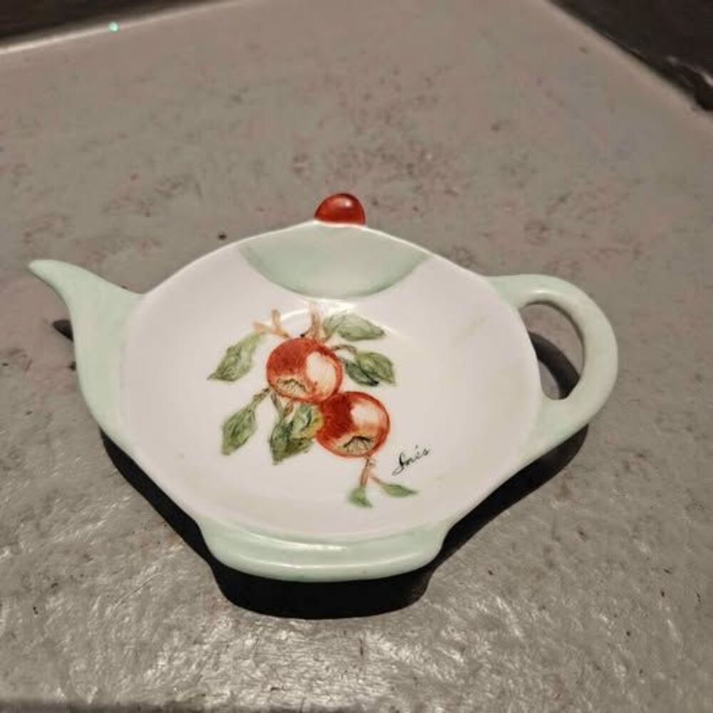 Vintage Inés Hand-Painted Ceramic Teapot Tea Bag Holder